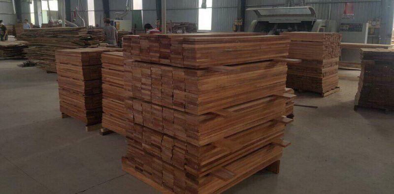 Ván sàn gỗ tự nhiên được xử lí tại nhà máy ở Tp.Hồ Chí Minh